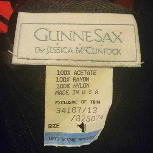 Vintage Gunne Sax Velvet Embossed Cocktail Formal Dress with Sle… - Picture 13 of 15